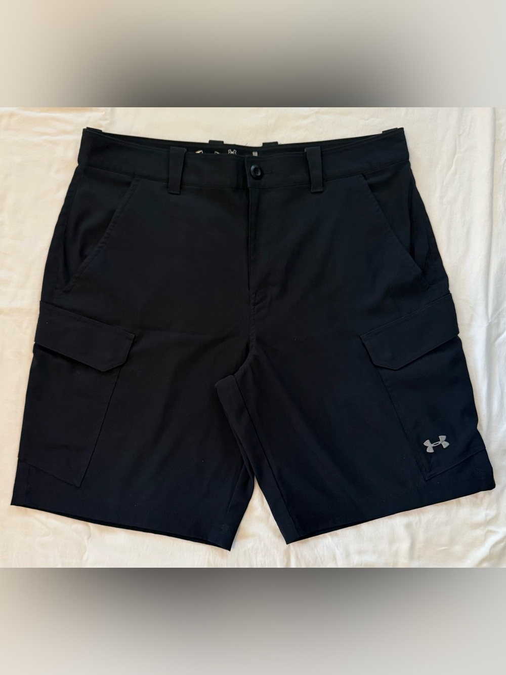 Under Armour HeatGear Black Cargo Golf/Performance Shorts Men’s Size 36 Loose